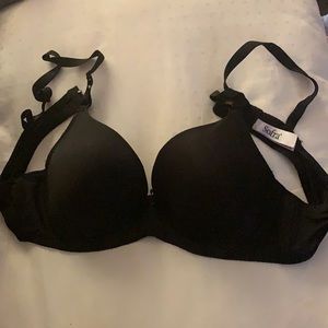 Sofia Black Bra!